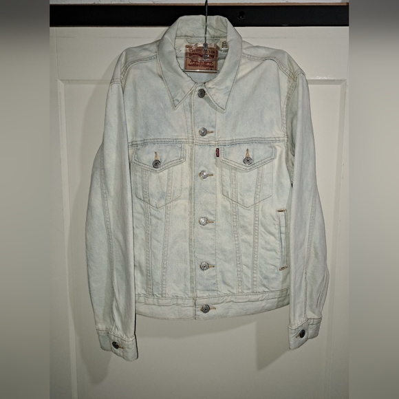 Floral embroidered levis denim jacket - Picture 1 of 12